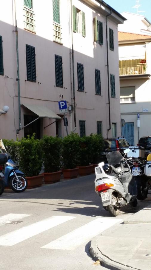 Willa Casa Di Titta Vicino Al Mare Viareggio Zewnętrze zdjęcie